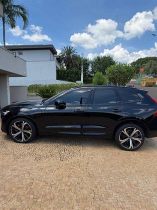 VOLVO XC60 2.0 T8 RECHARGE ULTIMATE DARK AWD GEARTRONIC VOLVO XC60 2.0 T8 RECHARGE ULTIMATE DARK AWD GEARTRONIC
